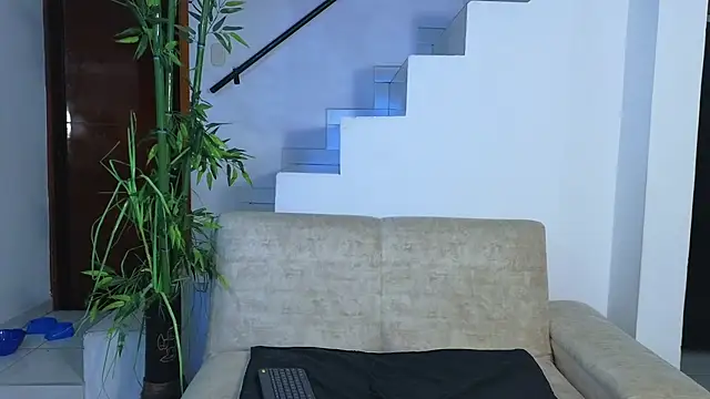 Snapshot of Lorenne_Miller chatting on February 20, 2026, 6:26 am Lorenne Miller online show from February 20, 2026, 6:26 am