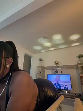 Jessie-pradoo online show from May 16, 2026, 9:47 pm