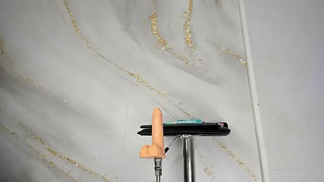 nataly velez online show from September 11, 2025, 12:32 am