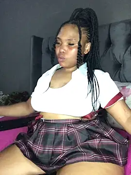 Anaelle24 online show from February 21, 2025, 7:10 pm