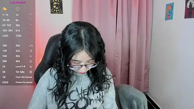 Snapshot of indra_cam chatting on February 23, 2026, 3:19 am indra cam online show from February 23, 2026, 3:19 am