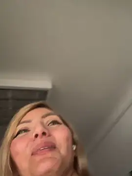 Snapshot of EvaBellucci_ chatting on March 6, 2025, 3:45 pm EvaBellucci online show from March 6, 2025, 3:45 pm