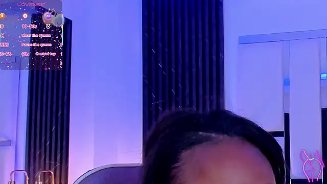 mia schwarz online show from November 17, 2025, 8:46 pm