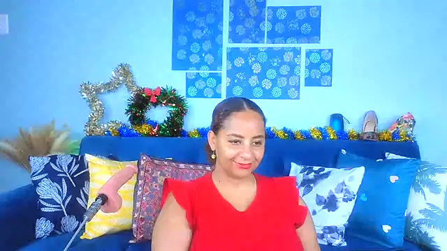 CleopatraYourRoyalAffair online show from December 3, 2024, 7:06 pm