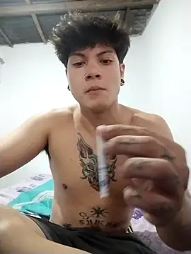 Snapshot of Xtrem3HARDxxx chatting on February 14, 2025, 9:03 am Xtrem3HARDxxx online show from February 14, 2025, 9:03 am