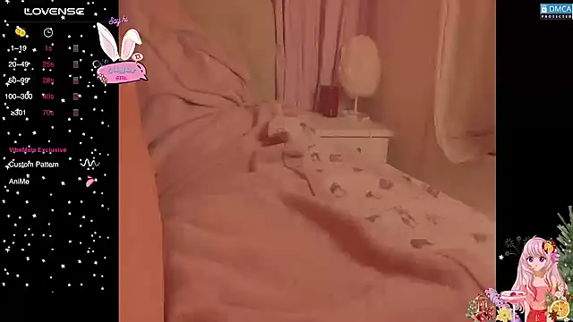 Snapshot of Blondecandie chatting on February 15, 2026, 9:14 pm Blondecandie online show from February 15, 2026, 9:14 pm