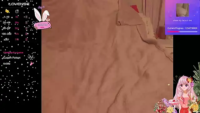 Snapshot of Blondecandie chatting on February 10, 2026, 11:09 am Blondecandie online show from February 10, 2026, 11:09 am