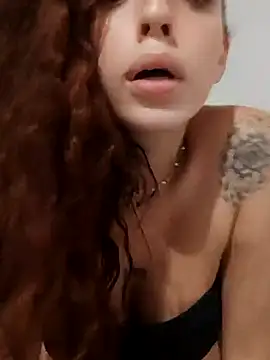 Sweet-diamondxxx online show from January 30, 2025, 9:25 pm