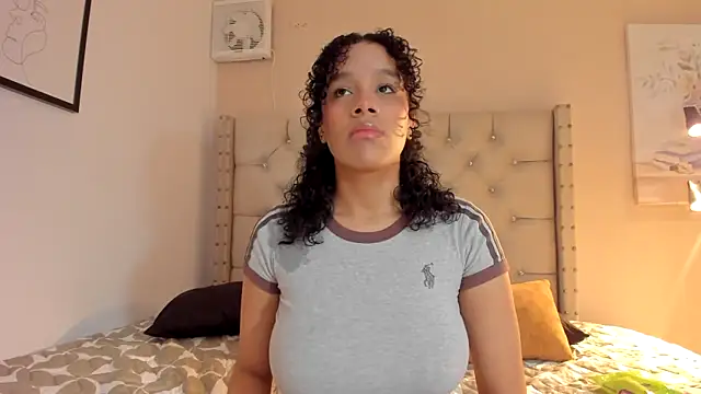 vanesasexyhot21 online show from March 7, 2026, 2:07 am