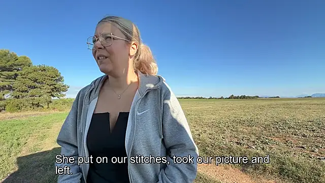 EmyLana online show from October 1, 2025, 7:46 am