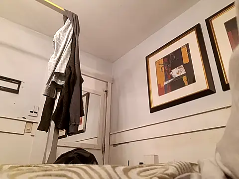 Snapshot of blairfrancis chatting on November 6, 2025, 11:42 pm blairfrancis online show from November 6, 2025, 11:42 pm