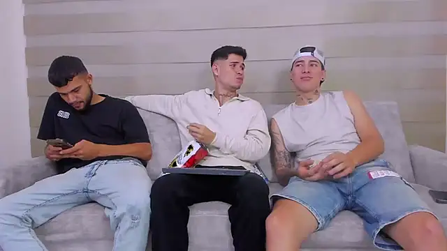 hot day online show from March 14, 2025, 6:53 am