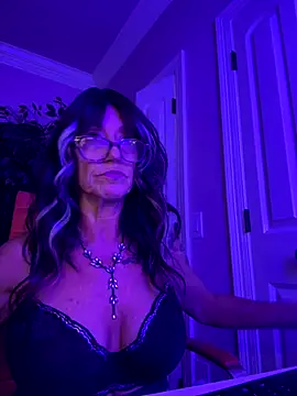 karrmmaa online show from November 16, 2025, 2:27 am