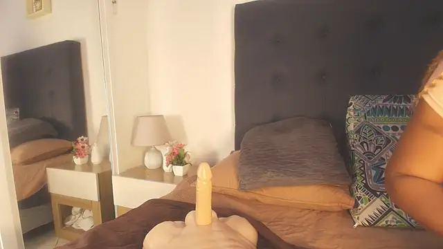 Evelonga 707 online show from March 18, 2026, 7:15 pm