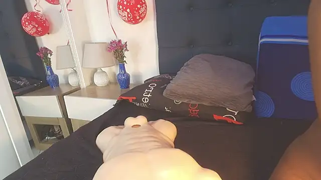 Evelonga 707 online show from February 21, 2026, 7:16 pm