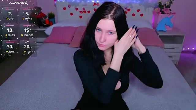 SarahStanley online show from February 26, 2026, 4:07 pm