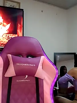 Lanna hott  online show from October 12, 2025, 10:38 am