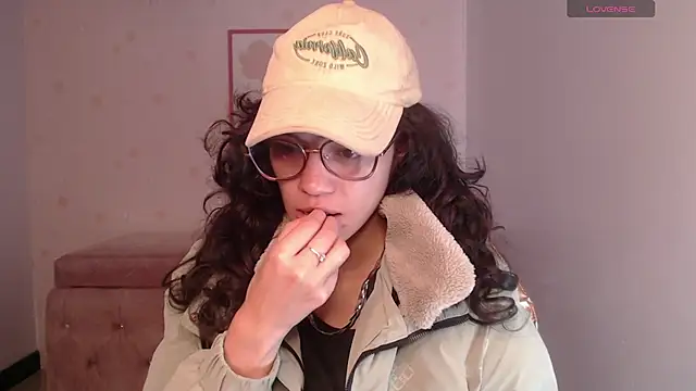 Snapshot of Tyna_ch chatting on July 13, 2026, 12:59 pm Tyna ch online show from July 13, 2026, 12:59 pm