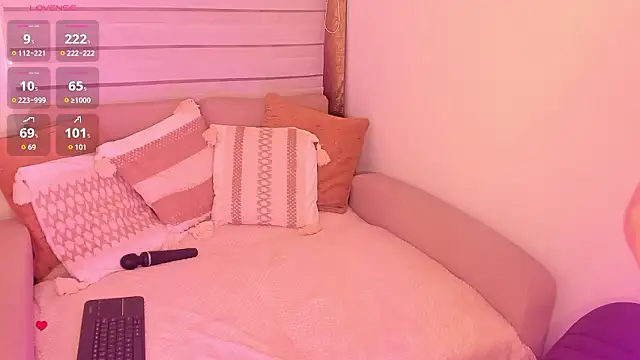 mrs griseld  online show from March 16, 2026, 7:38 pm