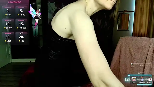 AriaGray online show from December 3, 2025, 7:08 am