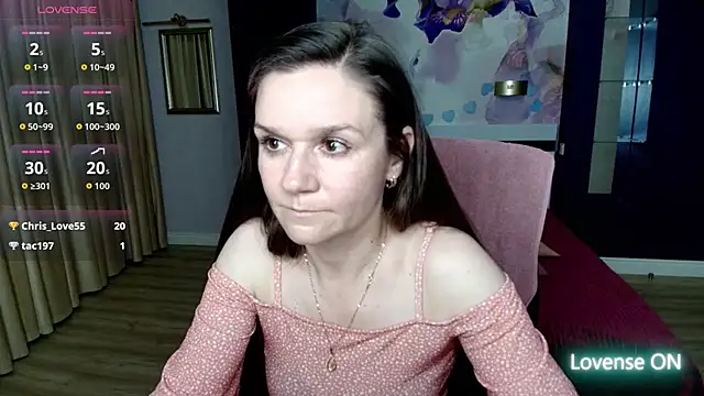 AriaGray online show from April 10, 2026, 2:07 am