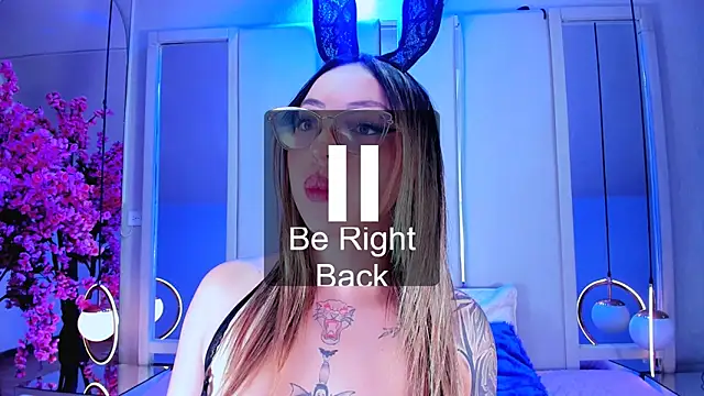 samarajhonson online show from February 15, 2026, 1:32 pm