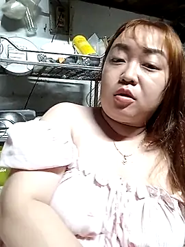 VyOanh2K online show from October 28, 2025, 2:05 pm