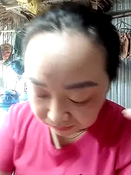 VyOanh2K online show from October 2, 2025, 2:26 am