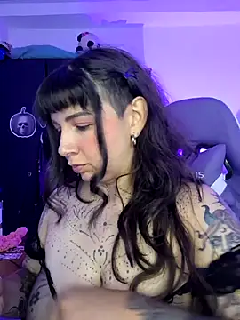 Aria Bennett21 online show from May 13, 2026, 3:35 am