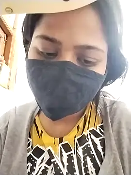 Snapshot of Sapna-80 chatting on December 4, 2024, 8:39 am Sapna-80 online show from December 4, 2024, 8:39 am