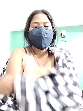 Snapshot of Sapna-80 chatting on December 28, 2024, 5:57 pm Sapna-80 online show from December 28, 2024, 5:57 pm