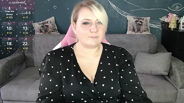 CuteHanna online show from December 23, 2025, 10:25 am