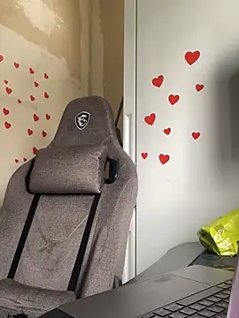 GraceTorrez online show from March 21, 2025, 6:05 am