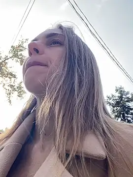 GraceTorrez online show from November 9, 2025, 10:52 am