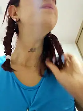 Abbyjonhson   online show from December 2, 2025, 12:07 pm