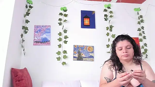Snapshot of Karol_IsabelCouple chatting on December 14, 2024, 8:08 pm Karol IsabelCouple online show from December 14, 2024, 8:08 pm