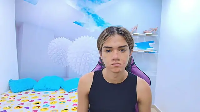 Snapshot of DEMI_LEED chatting on February 13, 2026, 12:38 pm DEMI LEED online show from February 13, 2026, 12:38 pm