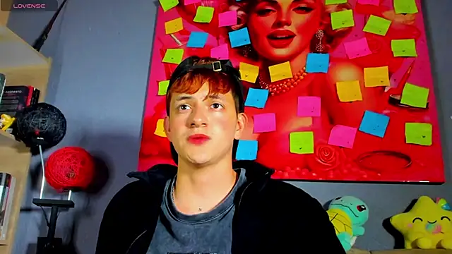 GabyThoms online show from April 15, 2026, 4:29 am