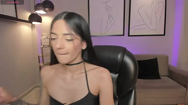 Snapshot of HannahJamesX chatting on February 7, 2026, 12:40 am HannahJamesX online show from February 7, 2026, 12:40 am