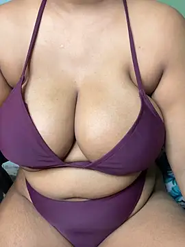 Sexy Evelynn online show from May 25, 2026, 4:01 am