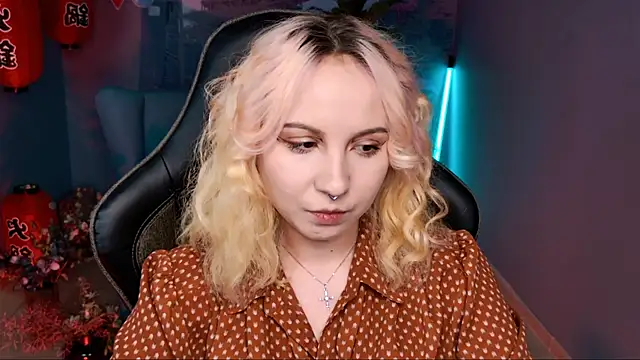 JasmineMilko online show from March 18, 2025, 8:06 am