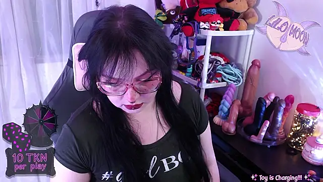 Snapshot of LiloMoon69 chatting on February 2, 2026, 12:59 pm LiloMoon69 online show from February 2, 2026, 12:59 pm