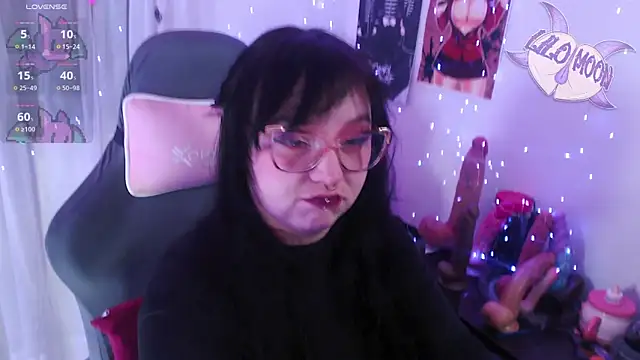 LiloMoon69 online show from May 21, 2026, 6:33 am