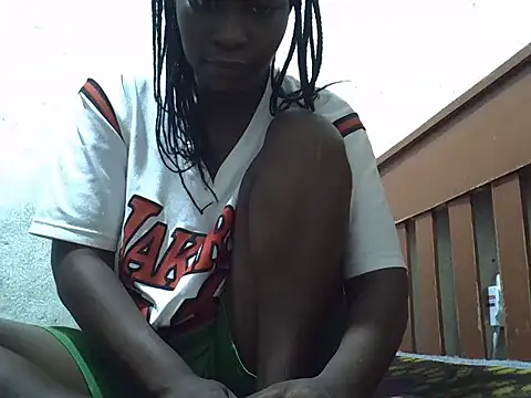 sexyblackya online show from February 15, 2026, 5:52 am