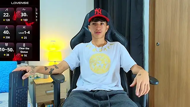  CamiloBass online show from May 24, 2026, 12:54 am