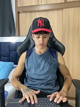 Snapshot of _CamiloBass chatting on February 28, 2026, 2:11 am CamiloBass online show from February 28, 2026, 2:11 am