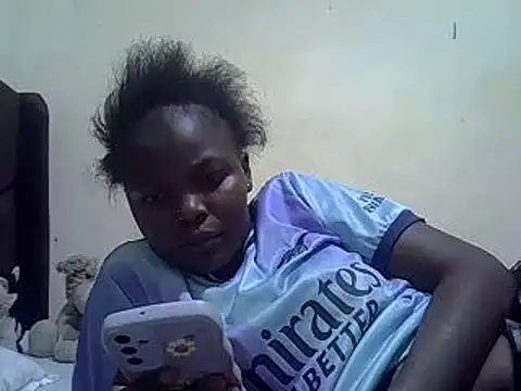 pretty vivy online show from February 16, 2025, 4:21 pm