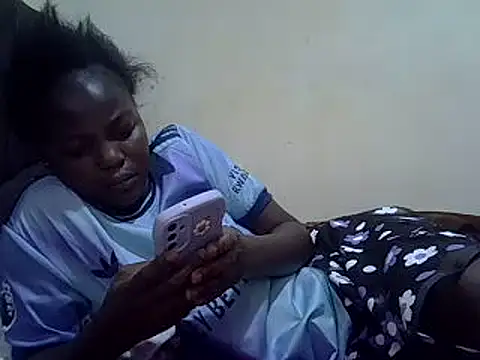 pretty vivy online show from February 17, 2025, 6:53 am