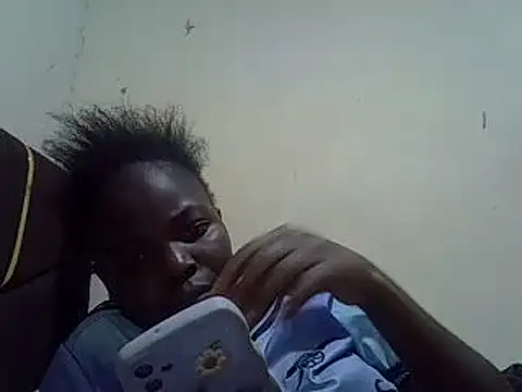 pretty vivy online show from February 17, 2025, 5:44 pm