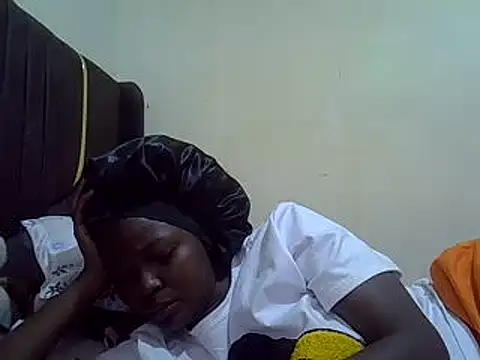 pretty vivy online show from February 22, 2025, 5:34 am